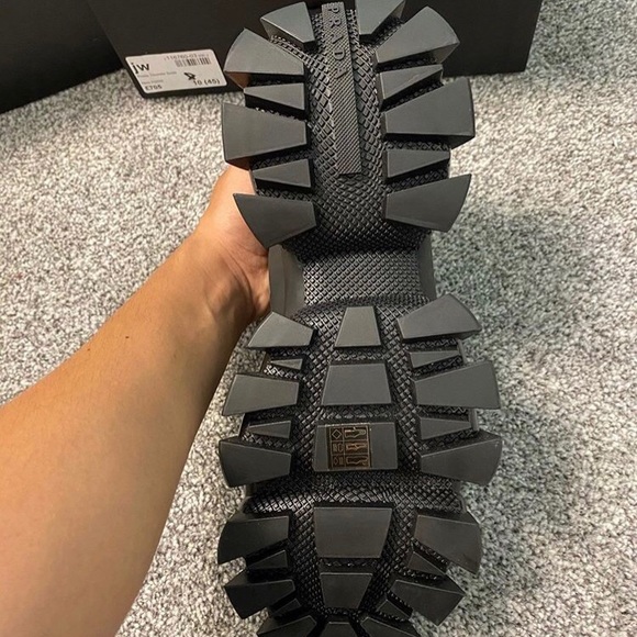 Prada cloudburst Thunder - Picture 5 of 8